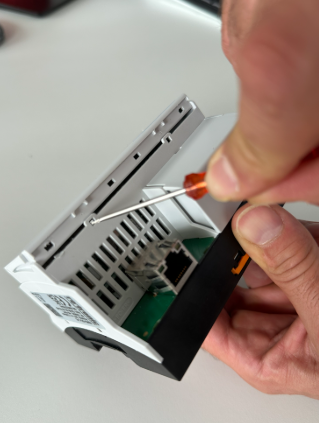 Hardware Overview > Input and Output Devices > RMS-DI-L-R > Maintenance ...